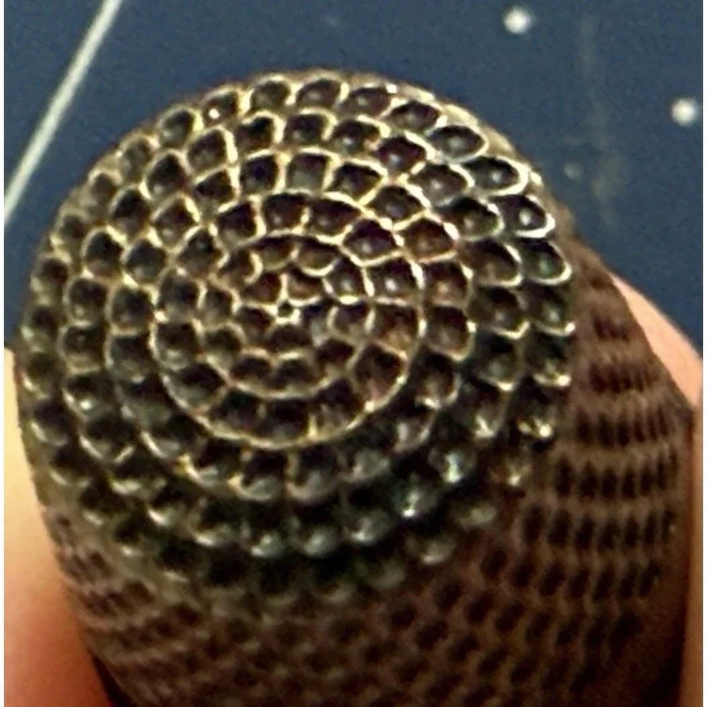 Waite Thresher Ornate Sterling Silver Scrolling Vines Thimble w H B Lund Box